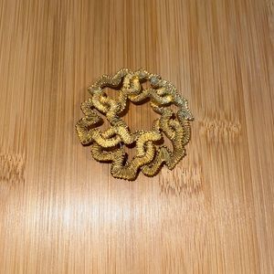 Trifari signed Goldtone Brooch